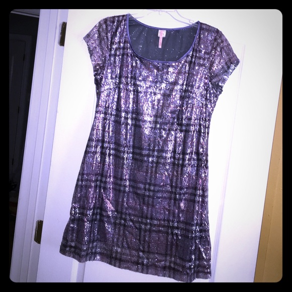 Plaid sequin party dress! 🌸🌸🌸