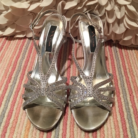 Nina silver sparkles event heels