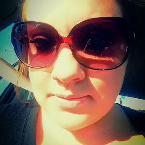 Meet your Posher, Becky