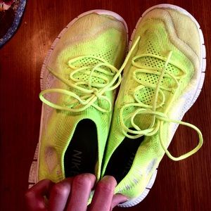 Nike Free Flyknits 5.0