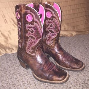 Women's Ariat boots size 10