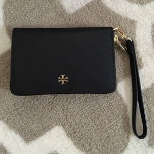 Tory Burch York Multi Task Wristlet Wallet