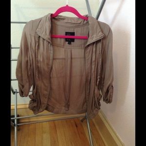 Light weight 3/4 sleeve jacket