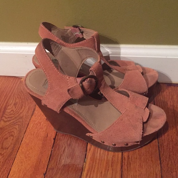 Wyliee Steve Madden wedges - Picture 2 of 3