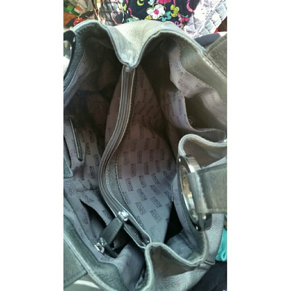 Michael Kors purse✨ 👜 - Picture 3 of 4