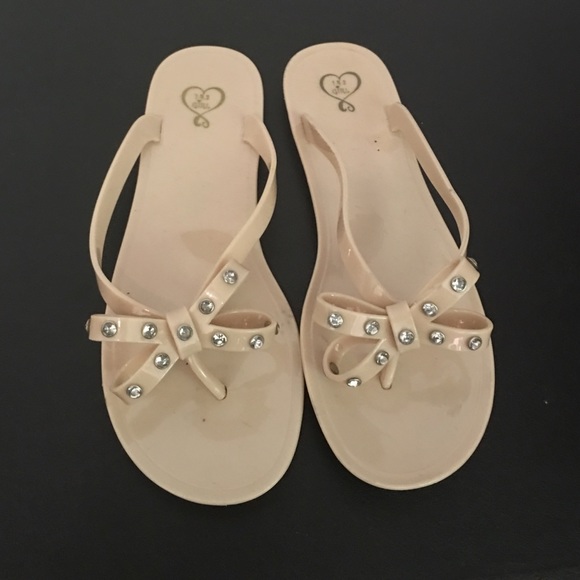 Cream Bling Bow Jellie Flip Flops NWOT Size 9