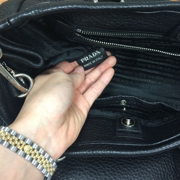 Authentic prada bag - Picture 2 of 4
