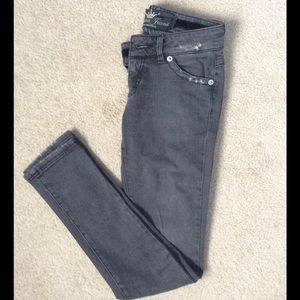 🔴 Gray Skinny Jeans