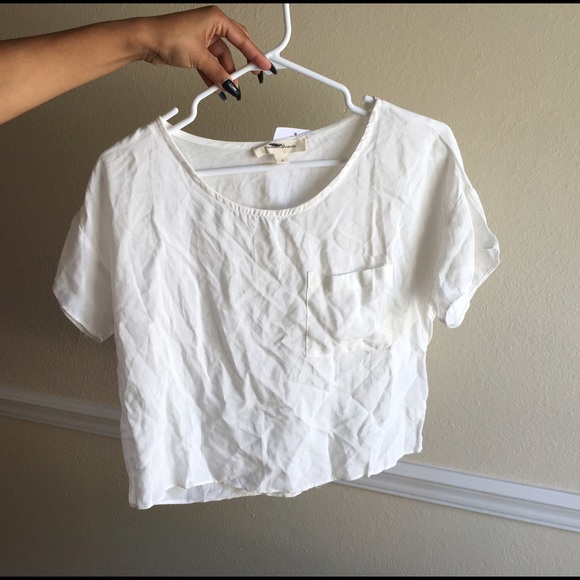 ❌❌SOLD❌❌ White crop top - Picture 3 of 4