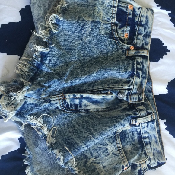 Short Destroyed Shorts from Signature