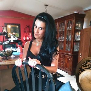 Meet your Posher, Tawana