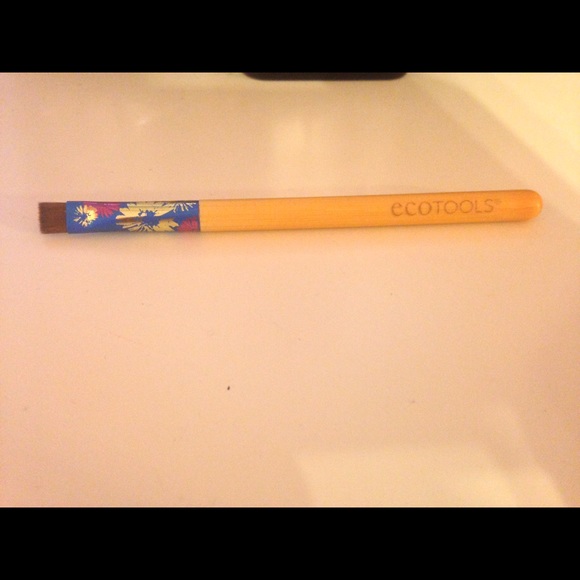 EcoTools Flat Eyeliner Brush