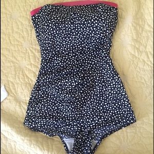 Last chance- vintage 1960's swimsuit