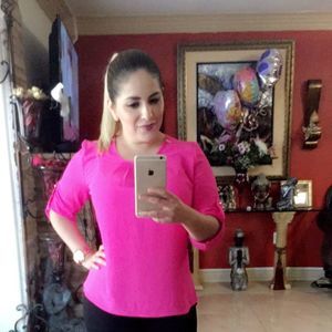 Meet your Posher, Vanessa