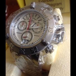 Invicta men's watch Brand New 17162