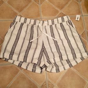 Linen Blend Tie-Waist Shorts