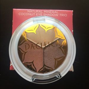 Pacifica
Natural Mineral Coconut Eye Shadow Trio