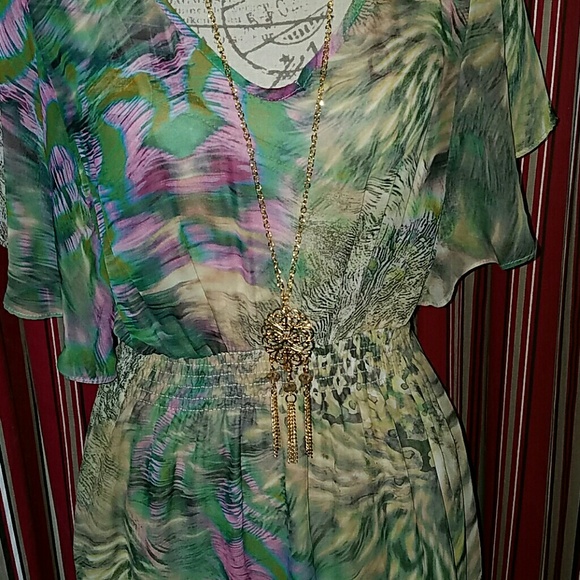 Dress - Picture 3 of 3