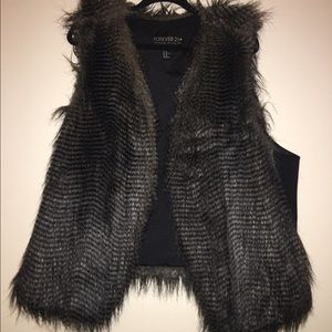 Forever 21+  faux fur vest