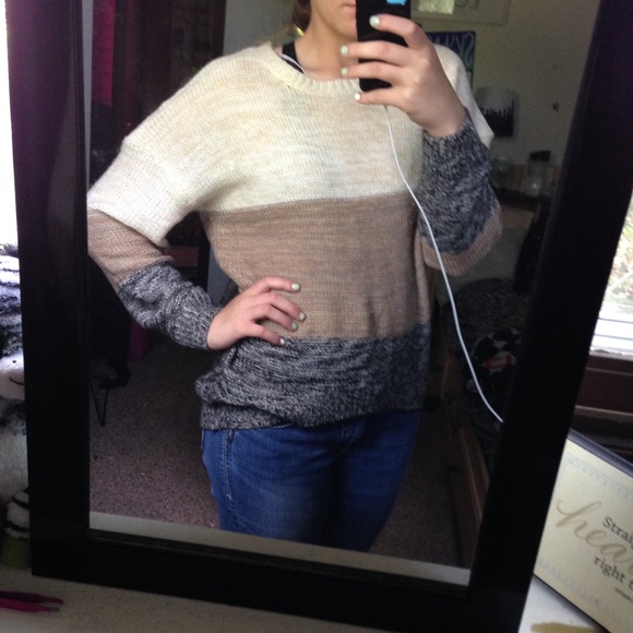 colour blocked sweater