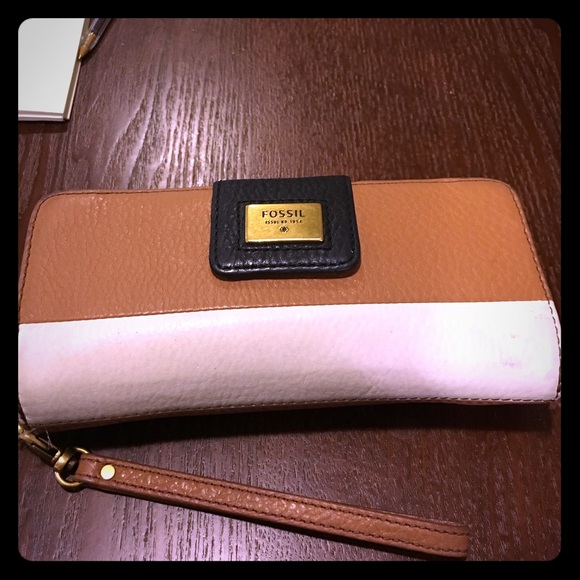 Fossil wallet