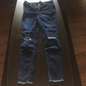 Cropped knee slit denim