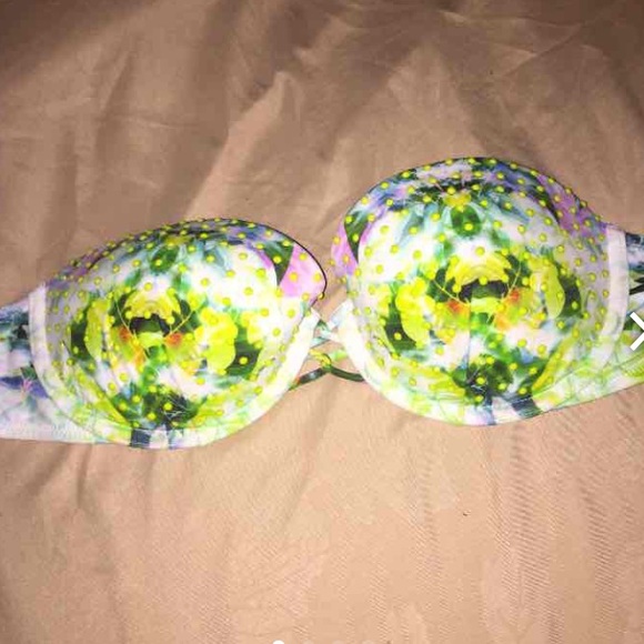 VS 32D strapless swim suit top