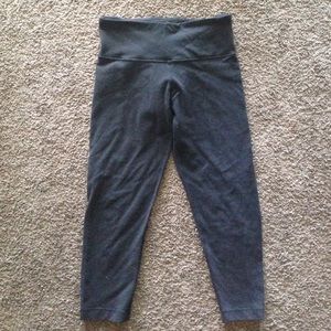 Lululemon standard black Capri