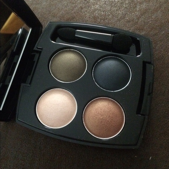 AVON True Color Eyeshadow Quad