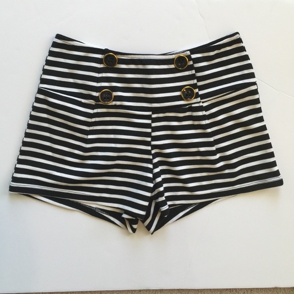 NWT Nautical Striped 4-Button Sailor Shorts