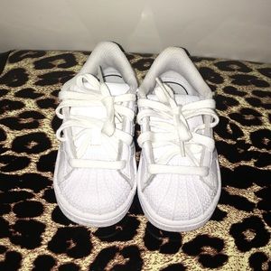 Adidas Superstar Sneakers