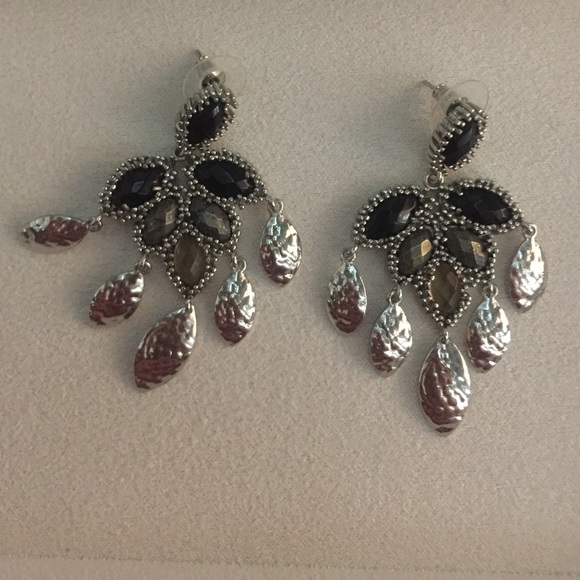 Kendra Scott Earrings (discontinued)