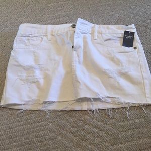 Abercrombie & Fitch white mini skirt