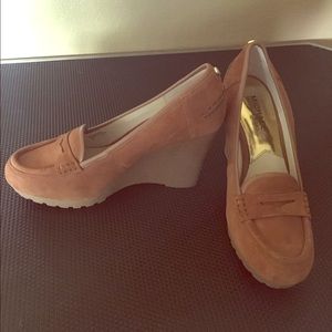 ‼️FINAL PRICE‼️Michael Kors Suede Wedges
