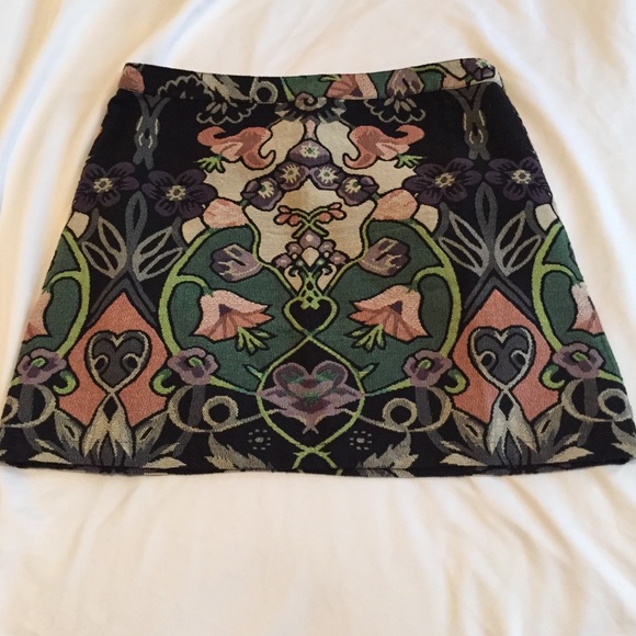 Topshop pattern skirt