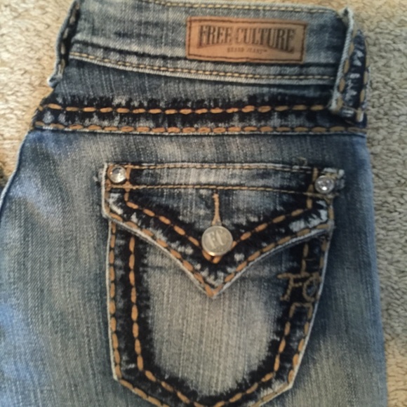 Free culture skinny jeans