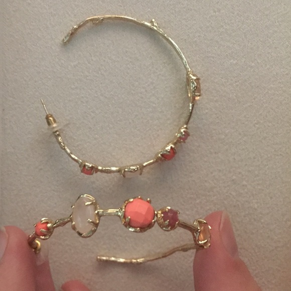 Kendra Scott hoop earrings