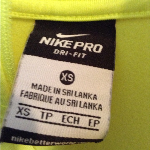 Nike Dri-fit quarter zip - Picture 3 of 4