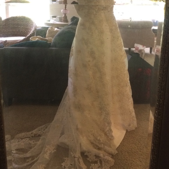 Wedding dress