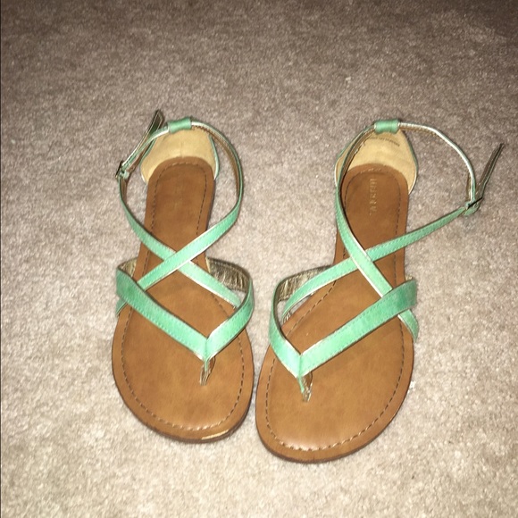 Sandals - Picture 1 of 2