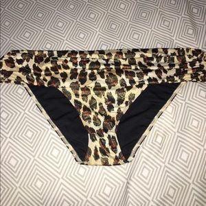 NWOT VS Bikini Bottoms!! Cheetah Print💕