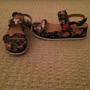 Floral Platform Shoes