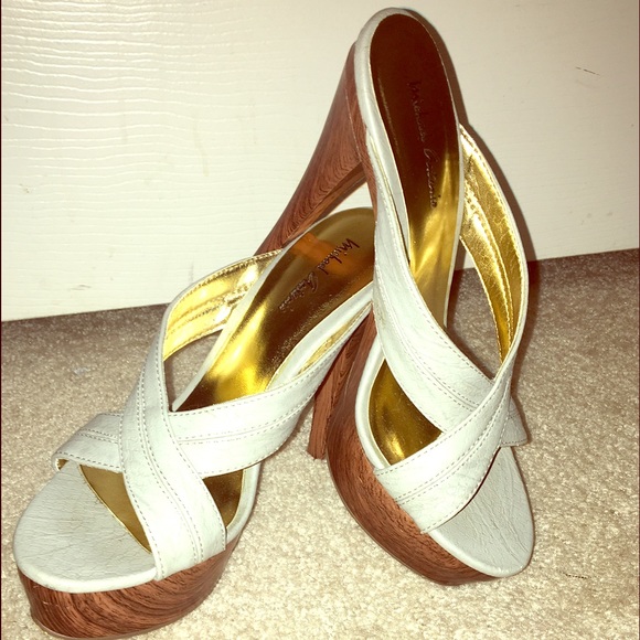 Heels - Picture 1 of 4