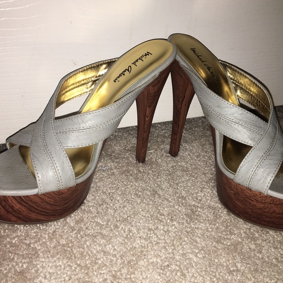 Heels - Picture 2 of 4