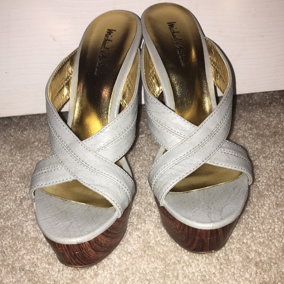 Heels - Picture 3 of 4