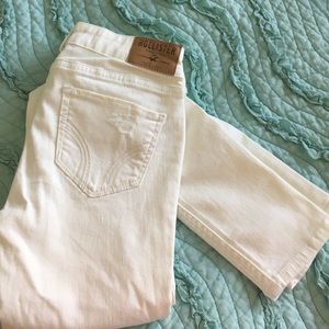 Ripped Hollister Skinny Jeans 00🌴