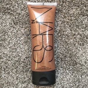 NARS Body Illuminator