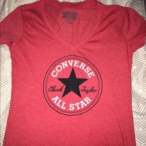 Converse Chuck Taylor V-Neck T-Shirt!❤️💙