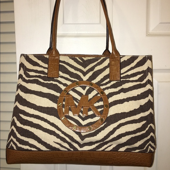 AUTHENTIC Michael Kors handbag