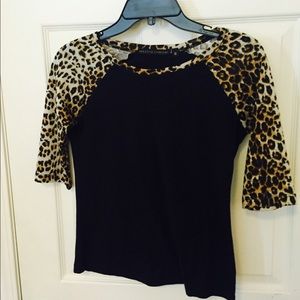 Cheetah printed sleeves baseball shirt